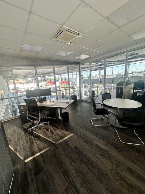 Prenájom kancelárie 220 m², Achern, Bádensko-Wurttembersko Prenájom kancelárie 220 m², Achern, Bádensko-Wurttembersko