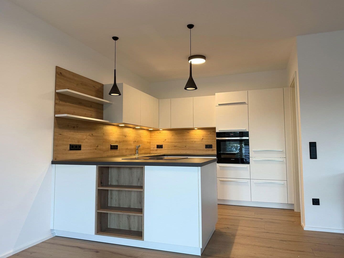 Prenájom bytu 4-izbový 111 m², Prachatitzer Straße 7, Passau, Bavorsko Prenájom bytu 4-izbový 111 m², Prachatitzer Straße 7, Passau, Bavorsko