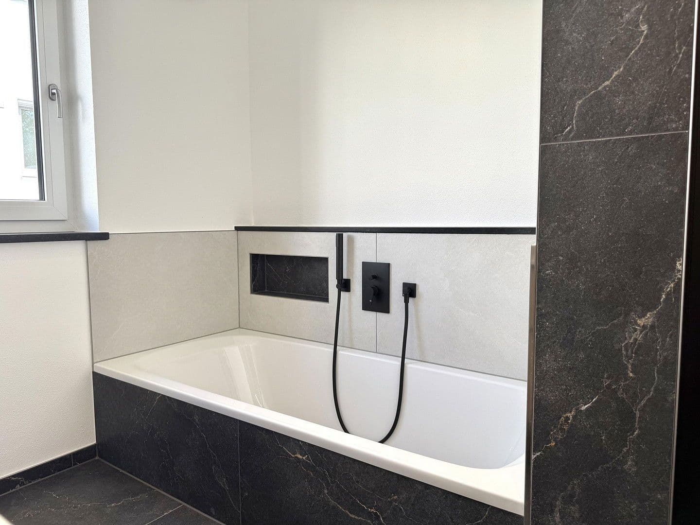 Prenájom bytu 4-izbový 111 m², Prachatitzer Straße 7, Passau, Bavorsko Prenájom bytu 4-izbový 111 m², Prachatitzer Straße 7, Passau, Bavorsko