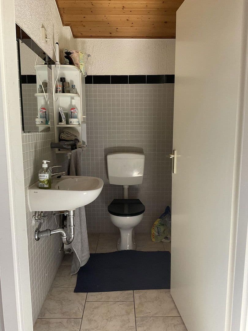 Predaj domu 225 m², pozemek 810 m², Karl-Marx-Straße 51, Schulzendorf, Brandenbursko Predaj domu 225 m², pozemek 810 m², Karl-Marx-Straße 51, Schulzendorf, Brandenbursko