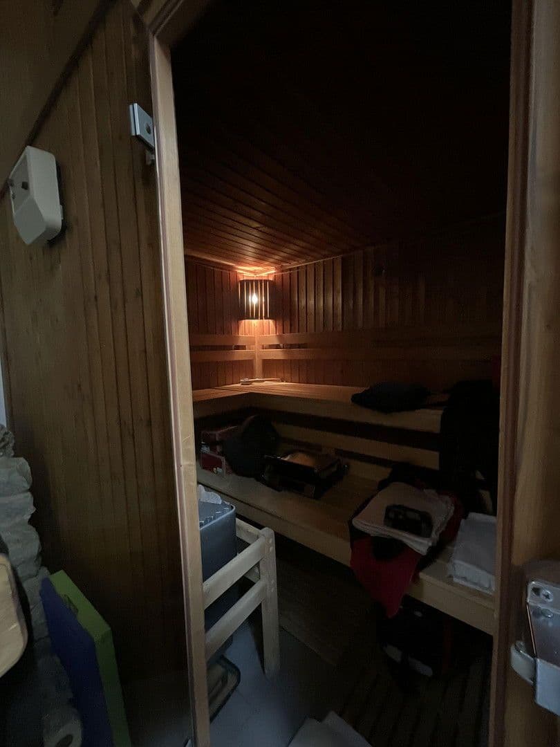 Predaj domu 225 m², pozemek 810 m², Karl-Marx-Straße 51, Schulzendorf, Brandenbursko Predaj domu 225 m², pozemek 810 m², Karl-Marx-Straße 51, Schulzendorf, Brandenbursko