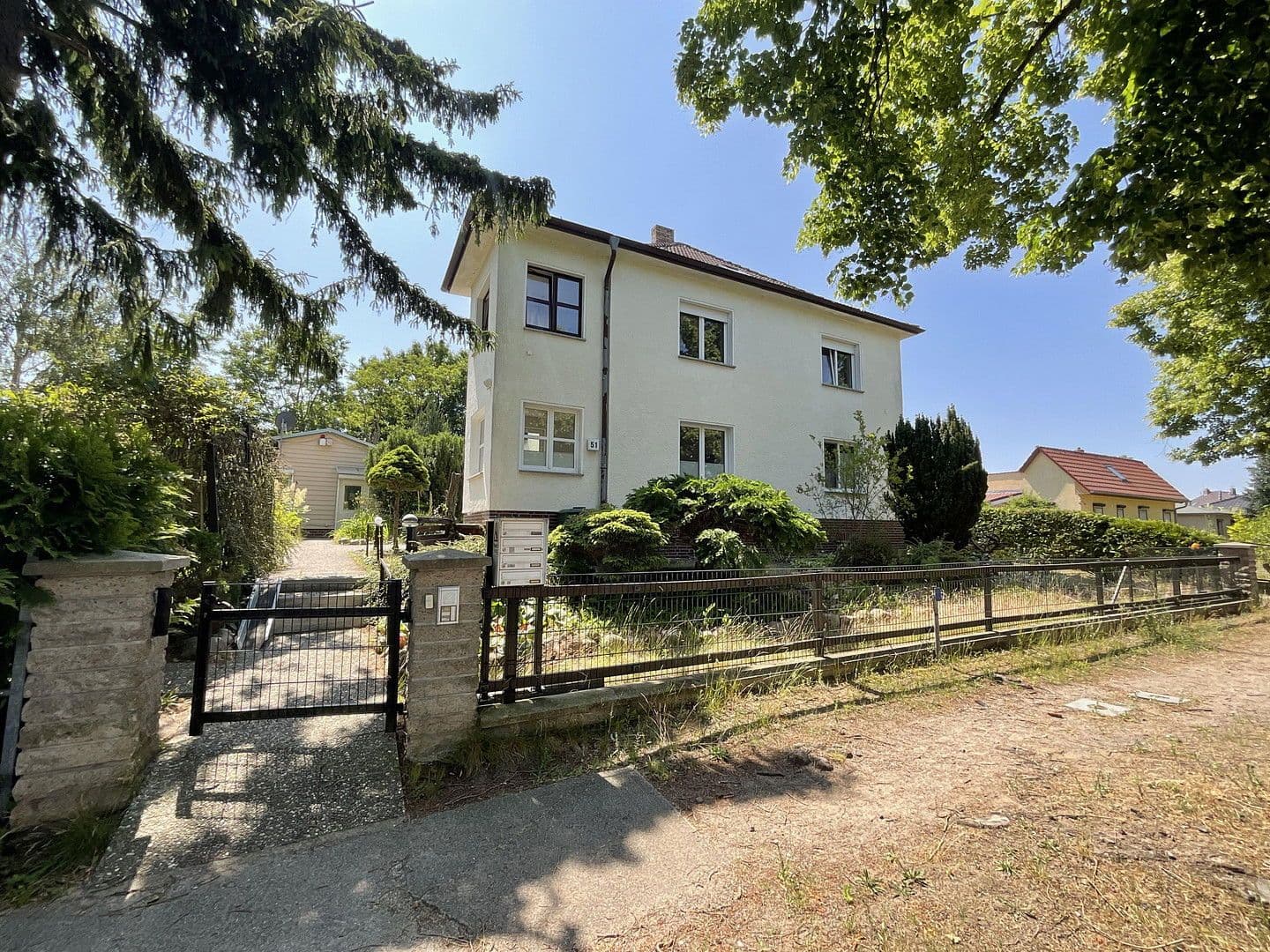 Predaj domu 225 m², pozemek 810 m², Karl-Marx-Straße 51, Schulzendorf, Brandenbursko Predaj domu 225 m², pozemek 810 m², Karl-Marx-Straße 51, Schulzendorf, Brandenbursko