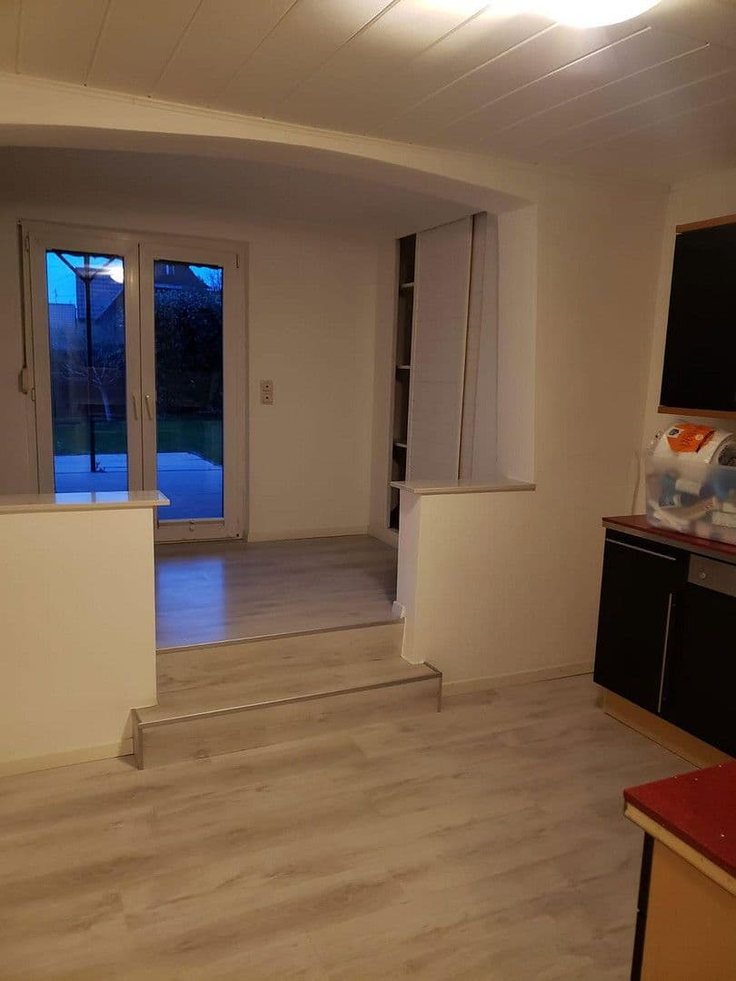 Predaj domu 198 m², pozemek 345 m², Hauptstrasse 16, Hirschhorn/Pfalz, Porýnie-Falcko Predaj domu 198 m², pozemek 345 m², Hauptstrasse 16, Hirschhorn/Pfalz, Porýnie-Falcko