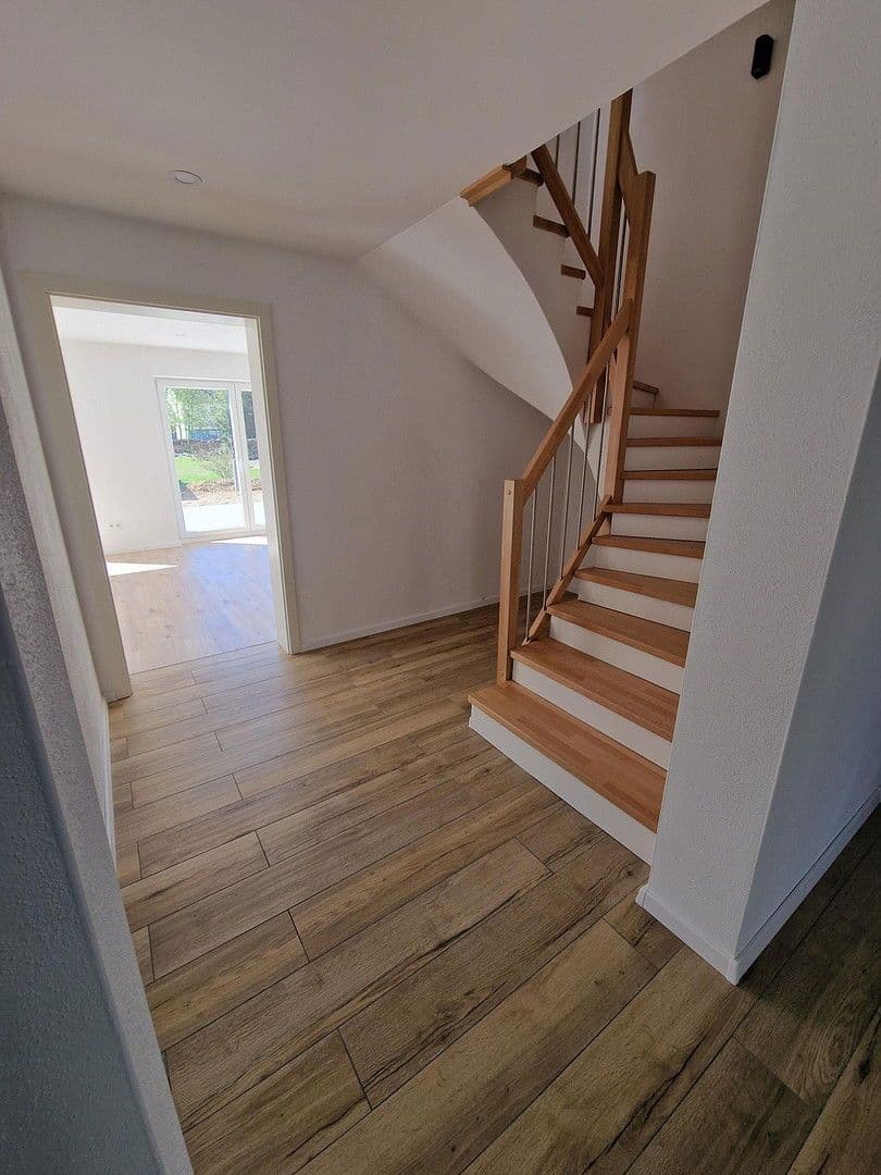 Predaj domu 160 m², pozemek 345 m², Altenmünster, Bavorsko Predaj domu 160 m², pozemek 345 m², Altenmünster, Bavorsko