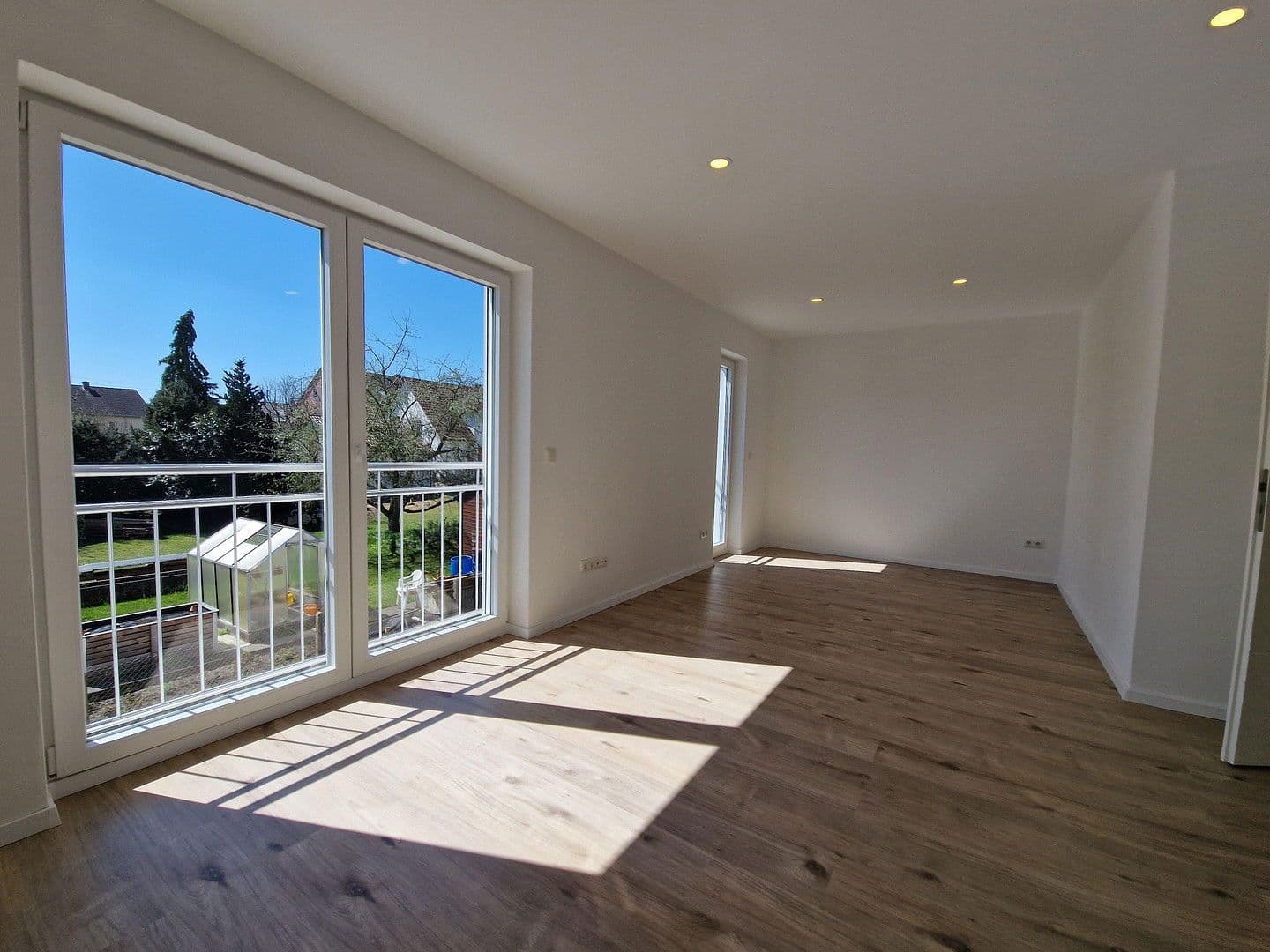 Predaj domu 160 m², pozemek 345 m², Altenmünster, Bavorsko Predaj domu 160 m², pozemek 345 m², Altenmünster, Bavorsko