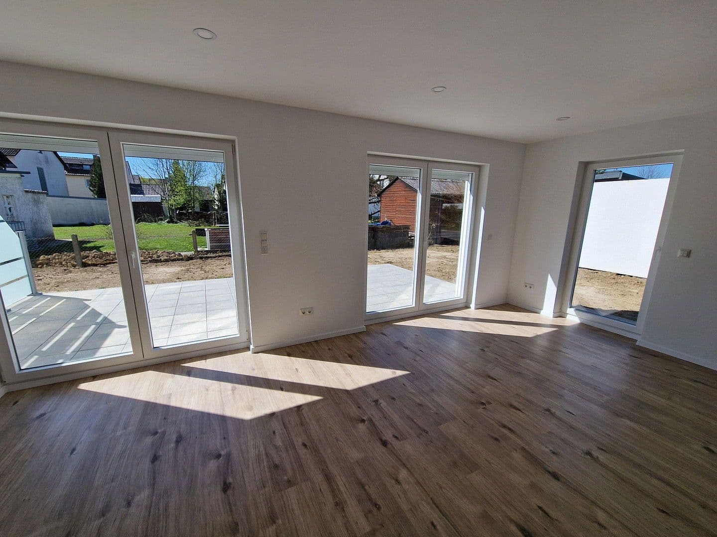 Predaj domu 160 m², pozemek 345 m², Altenmünster, Bavorsko Predaj domu 160 m², pozemek 345 m², Altenmünster, Bavorsko