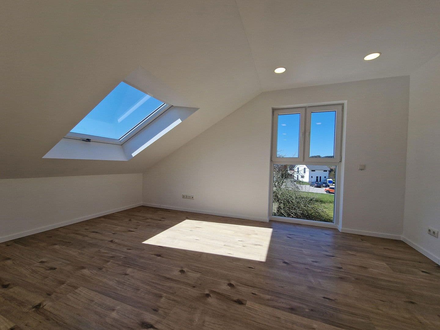 Predaj domu 160 m², pozemek 345 m², Altenmünster, Bavorsko Predaj domu 160 m², pozemek 345 m², Altenmünster, Bavorsko