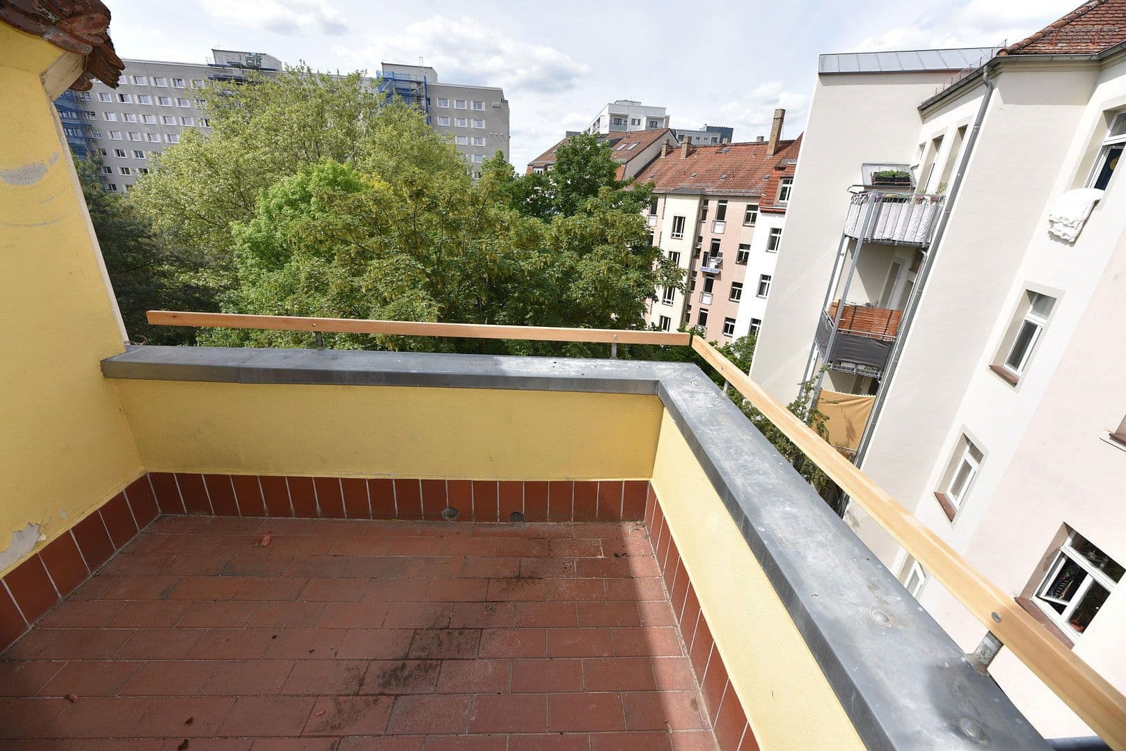 Prenájom bytu 4-izbový 132 m², Arnoldstraße 31, Dresden, Sasko Prenájom bytu 4-izbový 132 m², Arnoldstraße 31, Dresden, Sasko