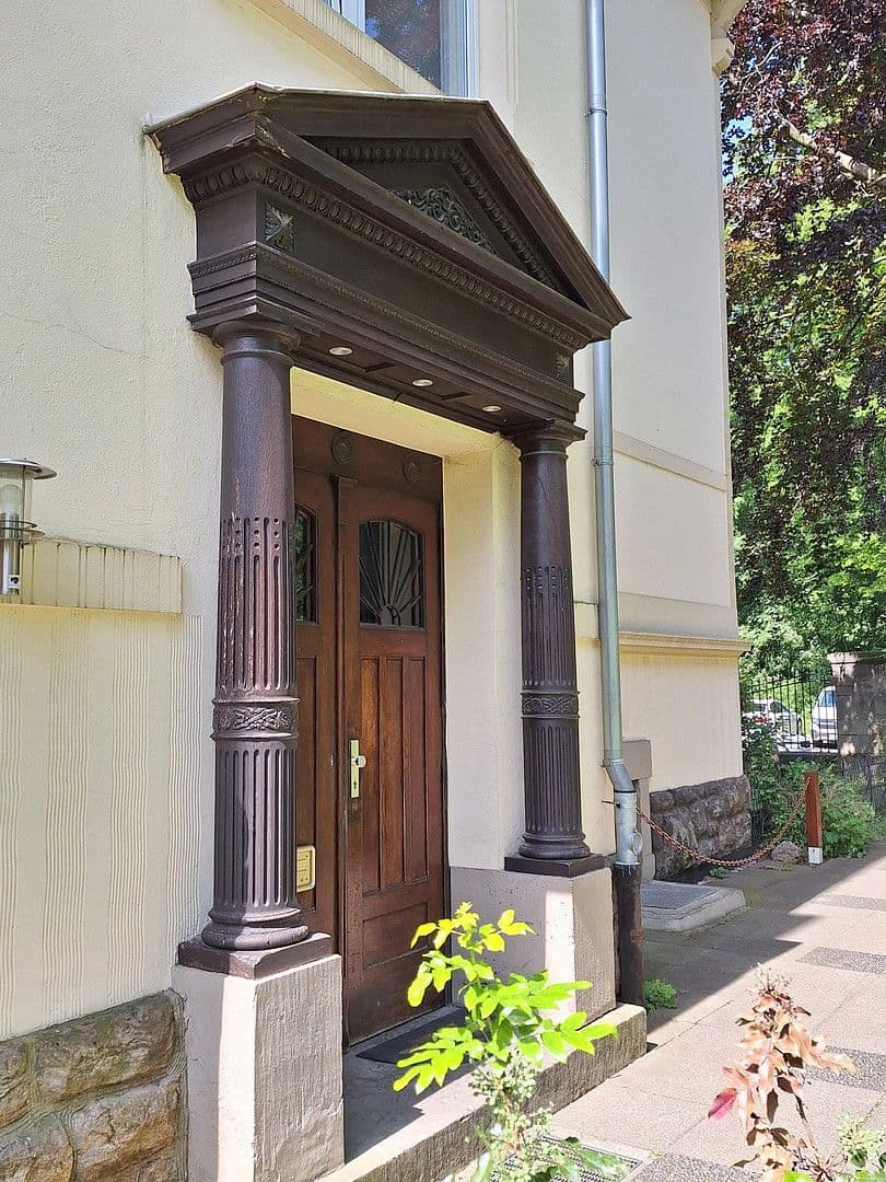 Prenájom kancelárie 250 m², Loebensteinstr. 38, Hannover, Dolné Sasko Prenájom kancelárie 250 m², Loebensteinstr. 38, Hannover, Dolné Sasko