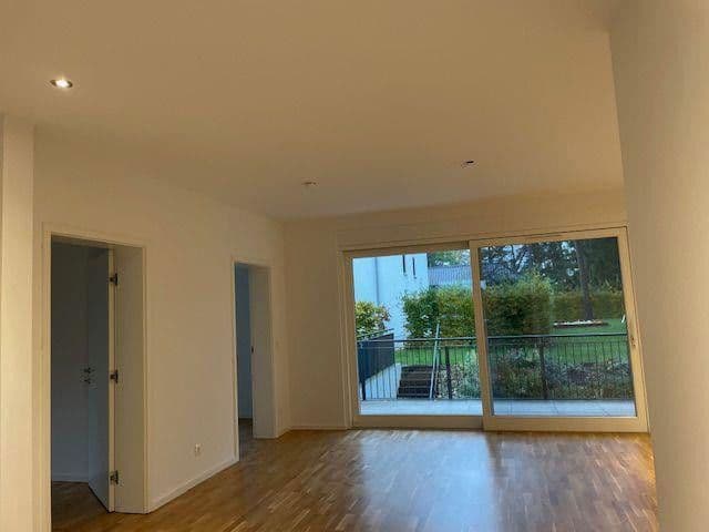 Prenájom bytu 3-izbový 100 m², Friedrich-Engels-Damm 83, Bad Saarow, Brandenbursko Prenájom bytu 3-izbový 100 m², Friedrich-Engels-Damm 83, Bad Saarow, Brandenbursko