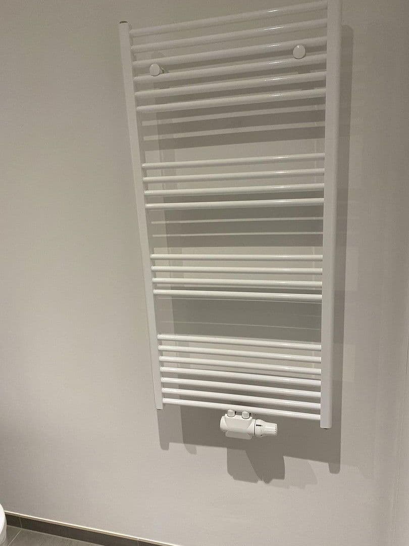 Prenájom bytu 3-izbový 100 m², Friedrich-Engels-Damm 83, Bad Saarow, Brandenbursko Prenájom bytu 3-izbový 100 m², Friedrich-Engels-Damm 83, Bad Saarow, Brandenbursko