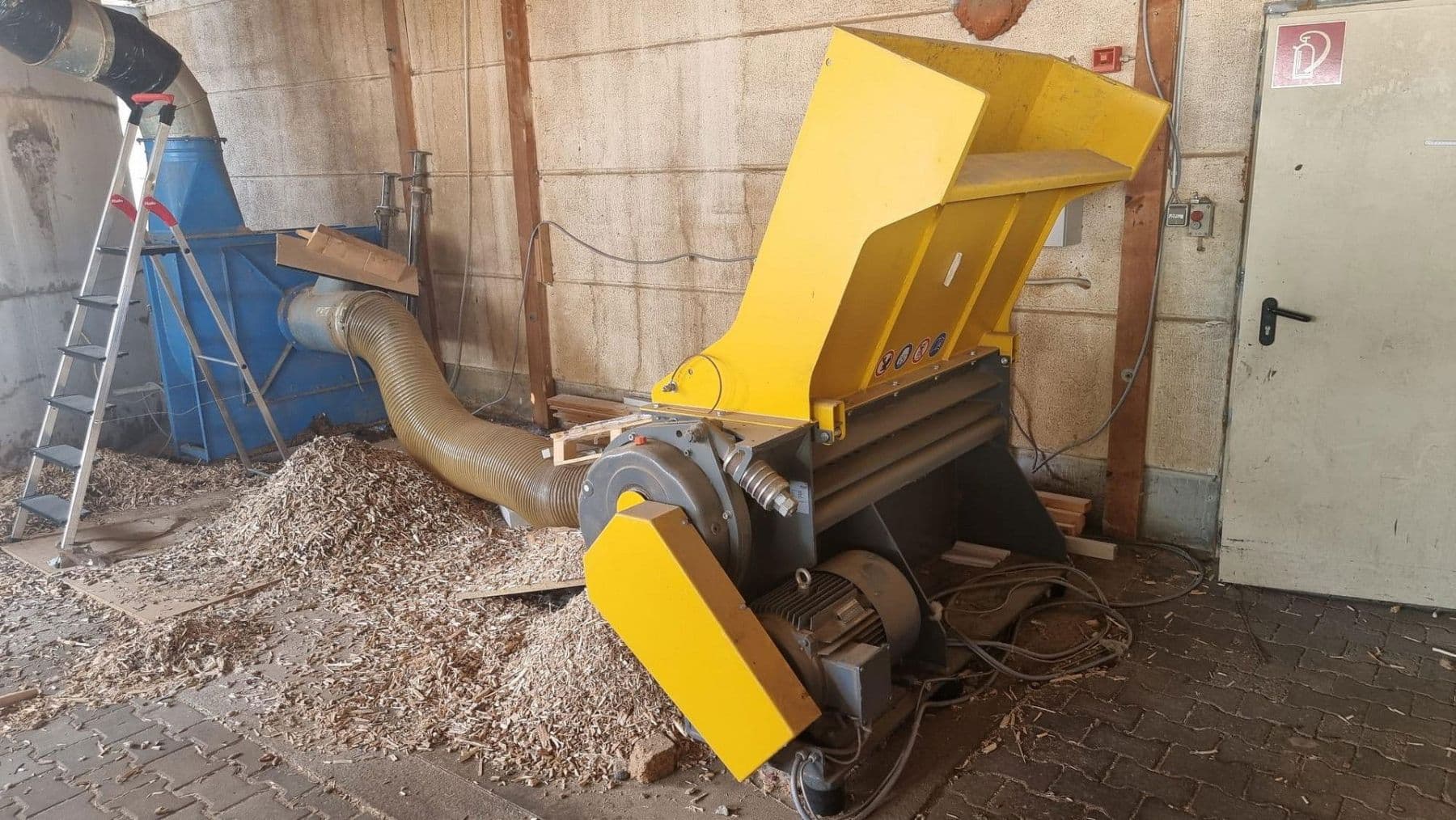 Predaj nebytového priestoru 2.800 m², Bauhofstr. 24, Lampertheim, Hesensko Predaj nebytového priestoru 2.800 m², Bauhofstr. 24, Lampertheim, Hesensko