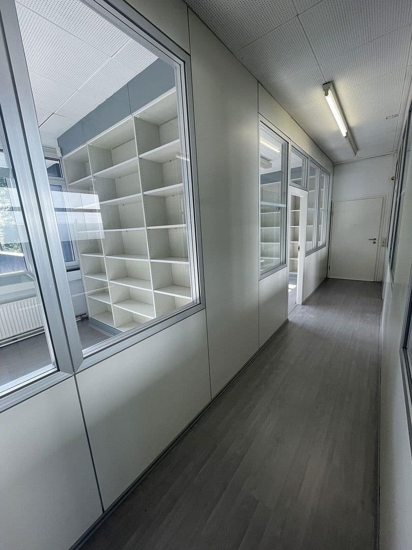 Prenájom kancelárie 222 m², Weil der Stadt, Bádensko-Wurttembersko Prenájom kancelárie 222 m², Weil der Stadt, Bádensko-Wurttembersko