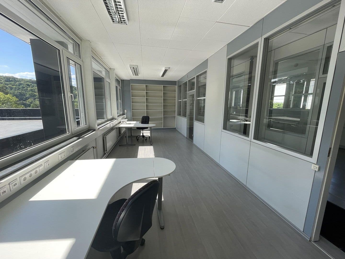 Prenájom kancelárie 222 m², Weil der Stadt, Bádensko-Wurttembersko Prenájom kancelárie 222 m², Weil der Stadt, Bádensko-Wurttembersko