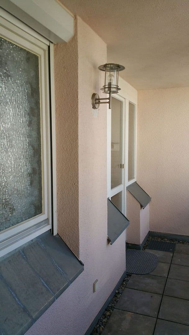 Prenájom bytu 3-izbový 68 m², Künzelsau, Bádensko-Wurttembersko Prenájom bytu 3-izbový 68 m², Künzelsau, Bádensko-Wurttembersko