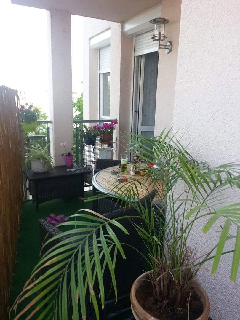 Prenájom bytu 3-izbový 68 m², Künzelsau, Bádensko-Wurttembersko Prenájom bytu 3-izbový 68 m², Künzelsau, Bádensko-Wurttembersko