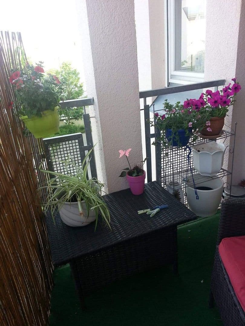 Prenájom bytu 3-izbový 68 m², Künzelsau, Bádensko-Wurttembersko Prenájom bytu 3-izbový 68 m², Künzelsau, Bádensko-Wurttembersko