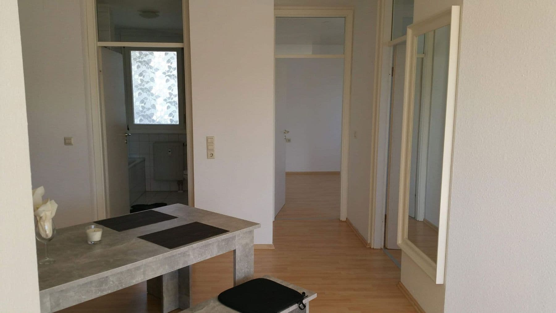 Prenájom bytu 3-izbový 68 m², Künzelsau, Bádensko-Wurttembersko Prenájom bytu 3-izbový 68 m², Künzelsau, Bádensko-Wurttembersko