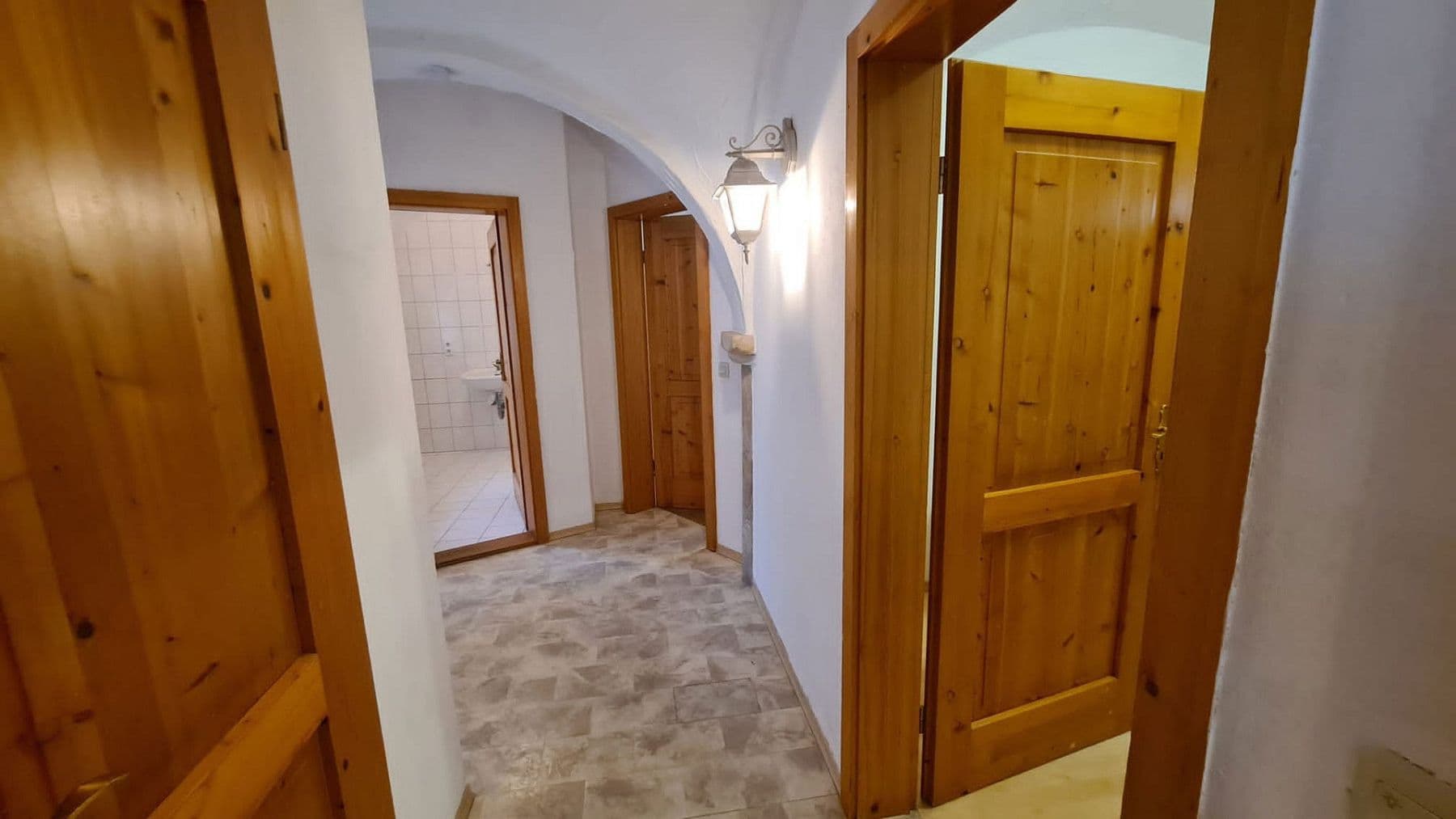 Prenájom domu 250 m², pozemek 500 m², Ingolstadt, Bavorsko Prenájom domu 250 m², pozemek 500 m², Ingolstadt, Bavorsko