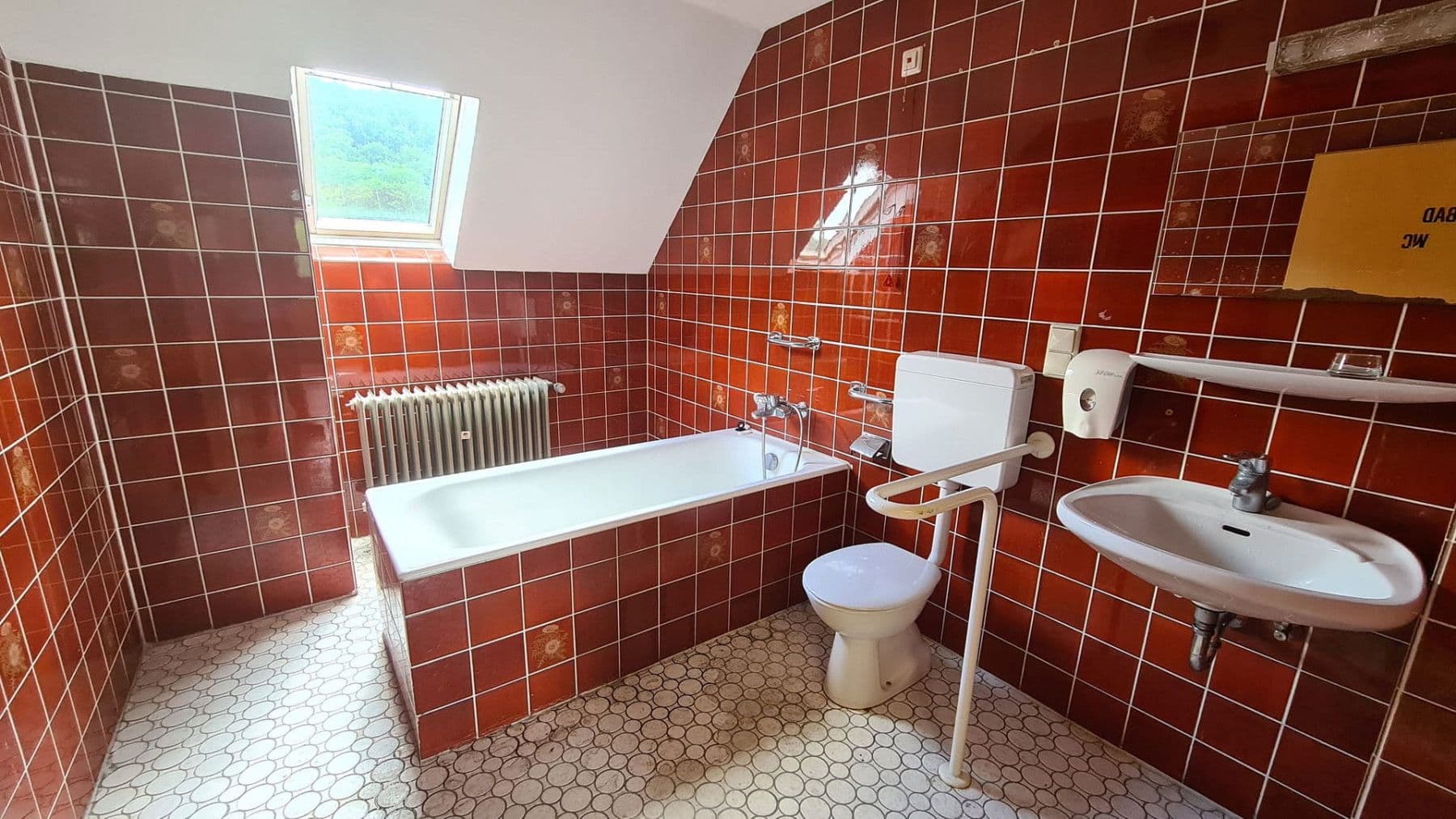 Prenájom bytu 5-izbový 140 m², Greding, Bavorsko Prenájom bytu 5-izbový 140 m², Greding, Bavorsko