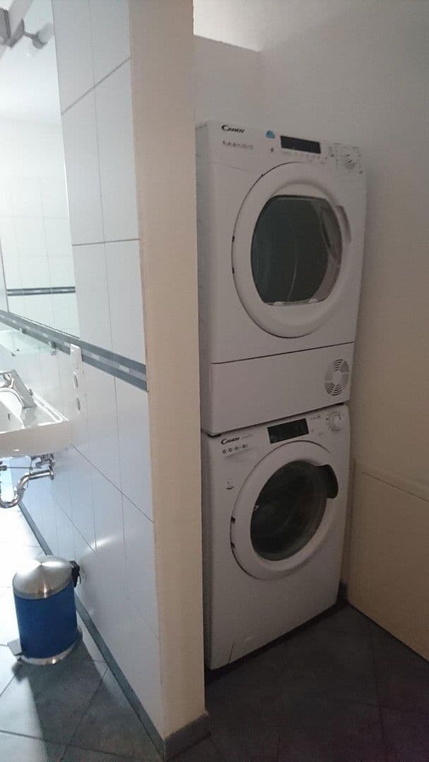 Prenájom bytu 3-izbový 110 m², Kasel, Porýnie-Falcko Prenájom bytu 3-izbový 110 m², Kasel, Porýnie-Falcko