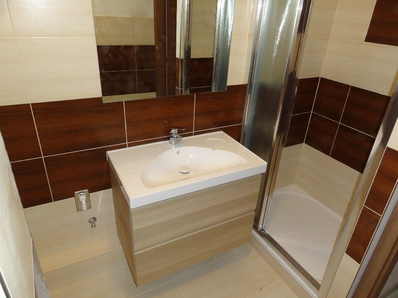 Prenájom bytu 2-izbový 48 m², Adamovská, Praha, Praha Prenájom bytu 2-izbový 48 m², Adamovská, Praha, Praha