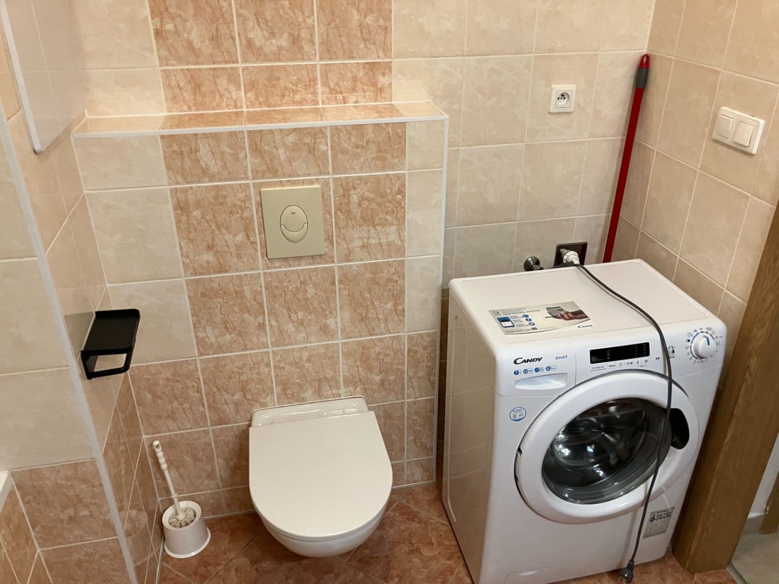 Prenájom bytu 2-izbový 38 m², Hornoměcholupská, Praha, Praha Prenájom bytu 2-izbový 38 m², Hornoměcholupská, Praha, Praha