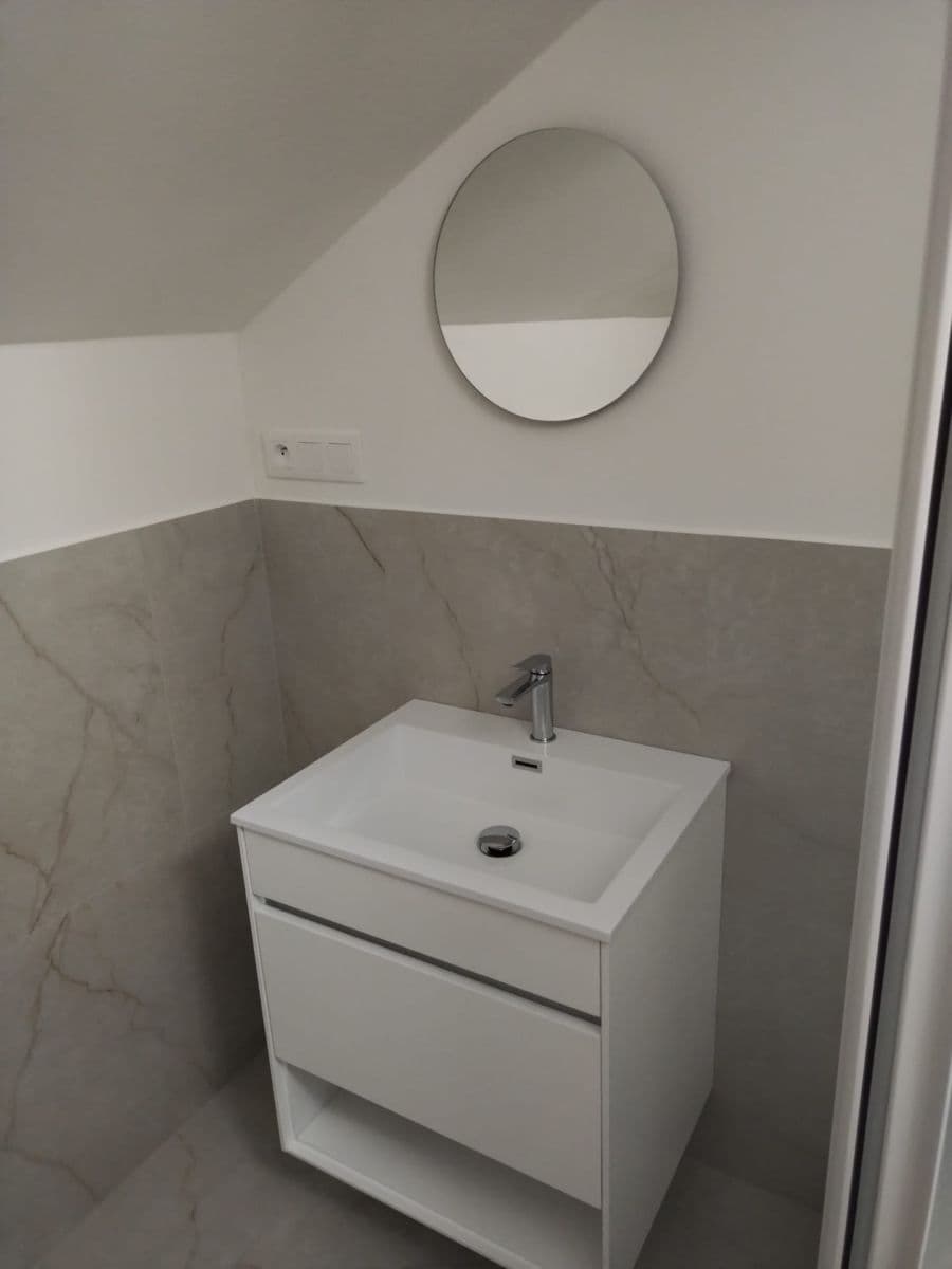 Prenájom bytu 3-izbový 86 m², Na Hrázi, Praha, Praha Prenájom bytu 3-izbový 86 m², Na Hrázi, Praha, Praha