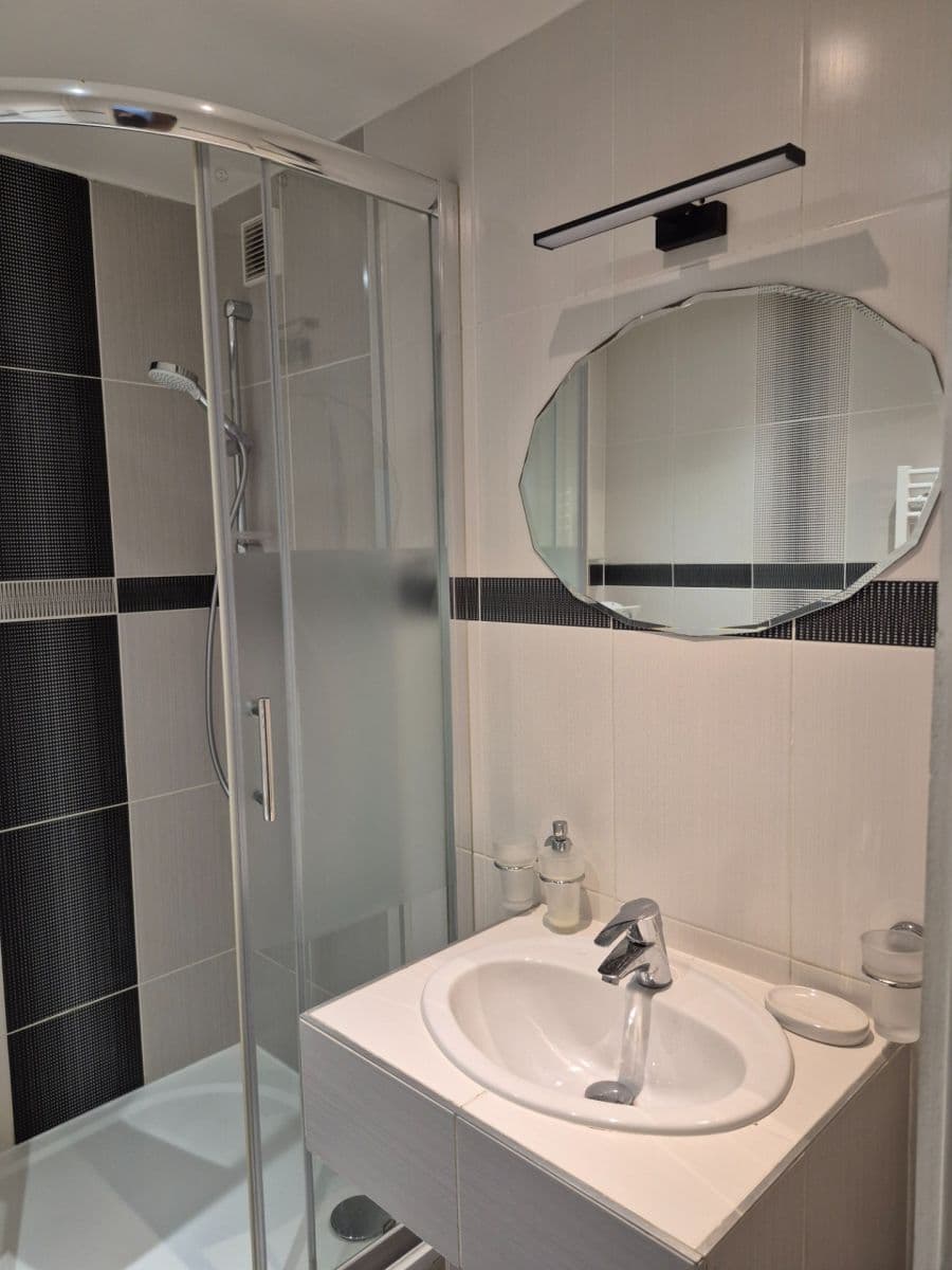 Prenájom bytu 3-izbový 72 m², Spodní, Brno, Jihomoravský kraj Prenájom bytu 3-izbový 72 m², Spodní, Brno, Jihomoravský kraj