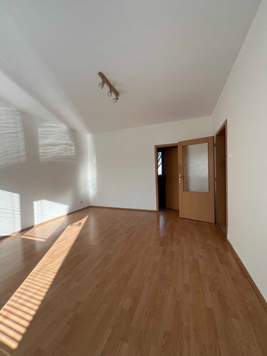 Predaj bytu 3-izbový 67 m², Centrum II., Dubnica nad Váhom, Trenčiansky kraj Predaj bytu 3-izbový 67 m², Centrum II., Dubnica nad Váhom, Trenčiansky kraj