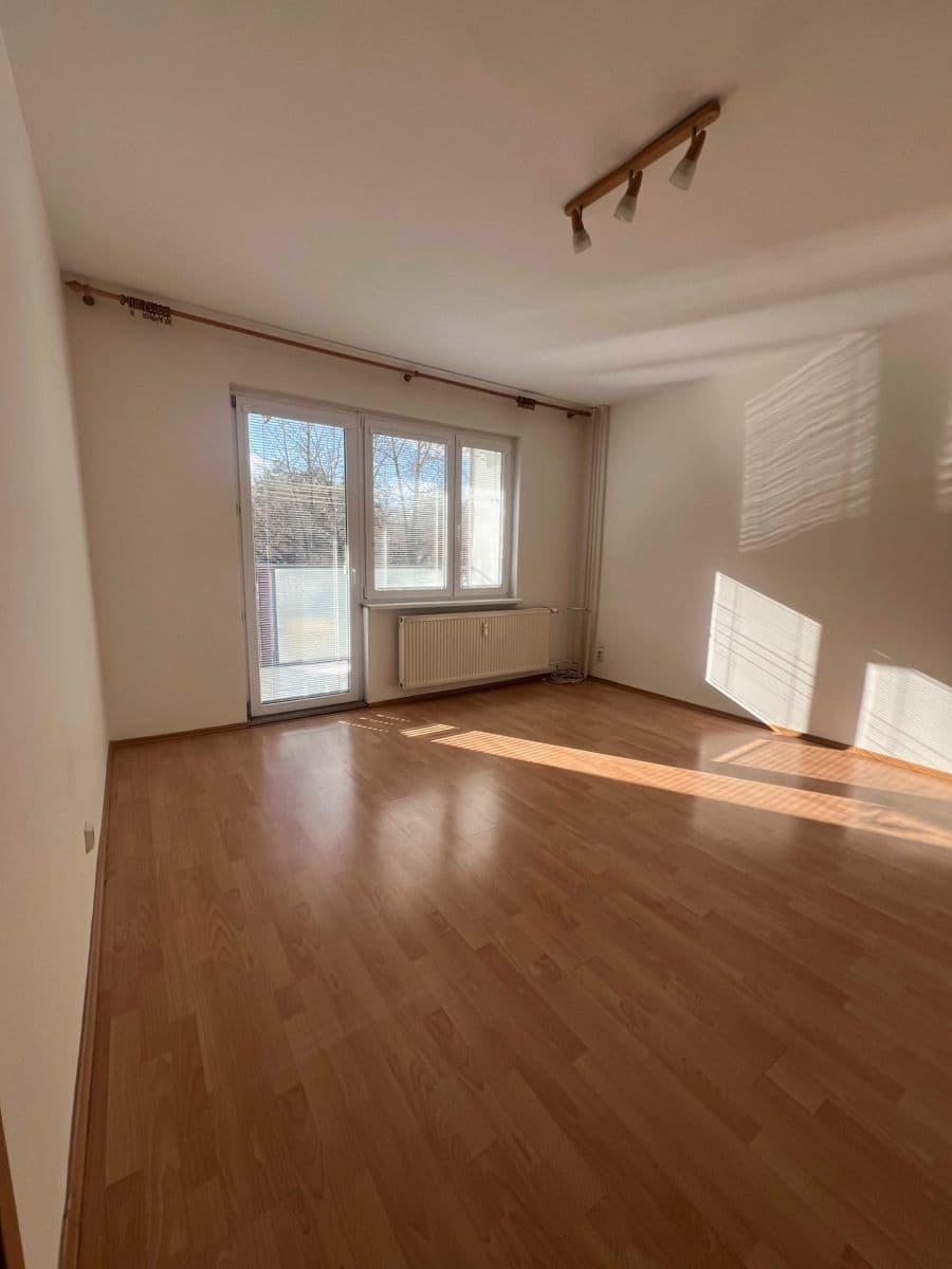 Predaj bytu 3-izbový 67 m², Centrum II., Dubnica nad Váhom, Trenčiansky kraj Predaj bytu 3-izbový 67 m², Centrum II., Dubnica nad Váhom, Trenčiansky kraj