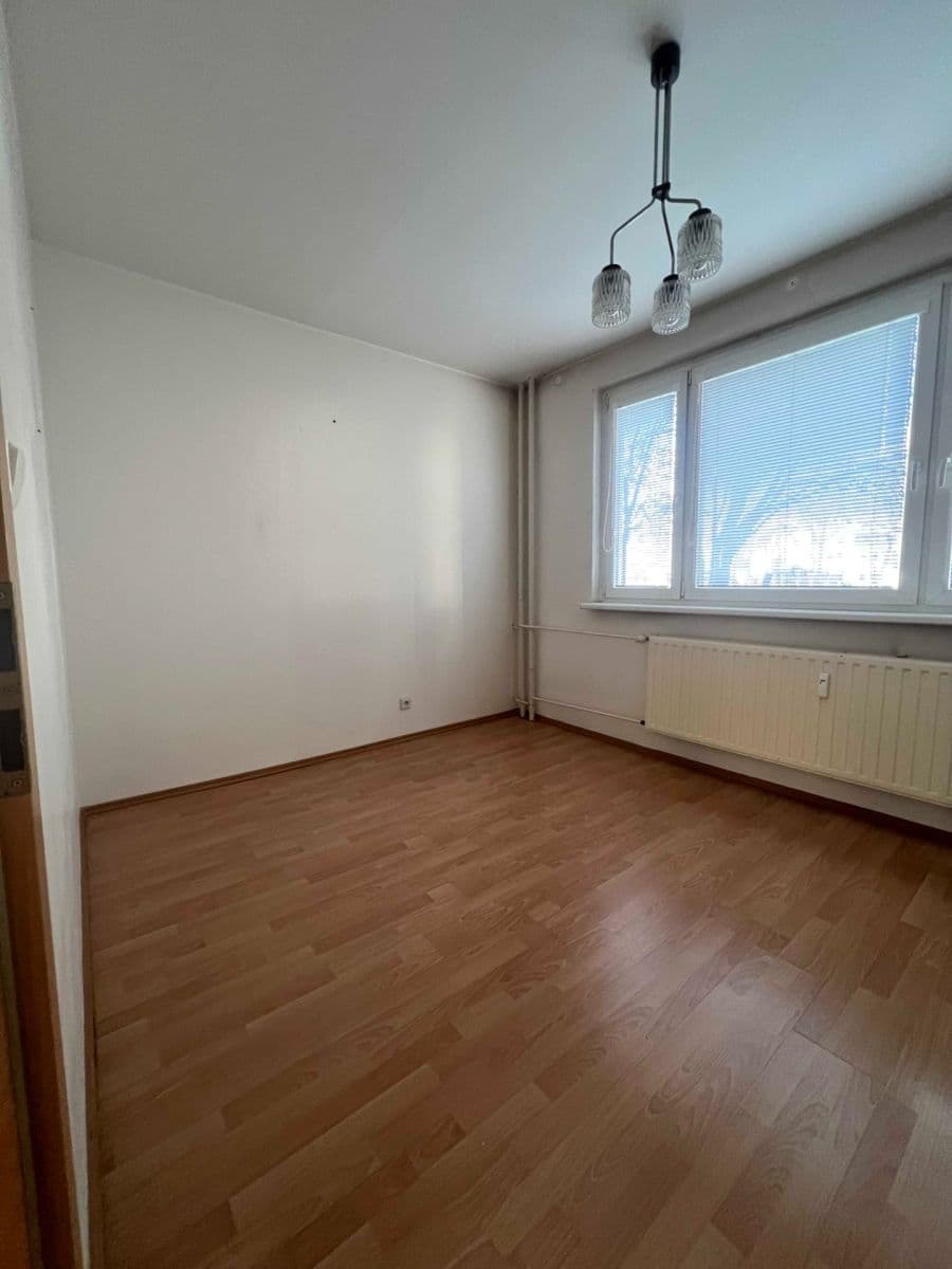 Predaj bytu 3-izbový 67 m², Centrum II., Dubnica nad Váhom, Trenčiansky kraj Predaj bytu 3-izbový 67 m², Centrum II., Dubnica nad Váhom, Trenčiansky kraj