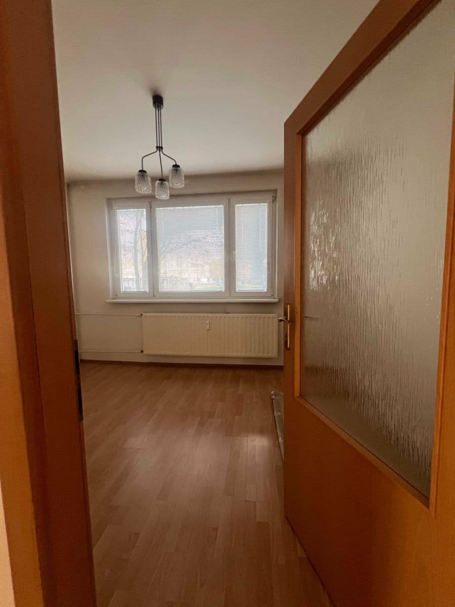 Predaj bytu 3-izbový 67 m², Centrum II., Dubnica nad Váhom, Trenčiansky kraj Predaj bytu 3-izbový 67 m², Centrum II., Dubnica nad Váhom, Trenčiansky kraj