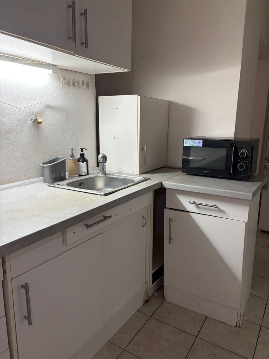 Prenájom bytu 3-izbový 80 m², Černická, Praha, Praha Prenájom bytu 3-izbový 80 m², Černická, Praha, Praha