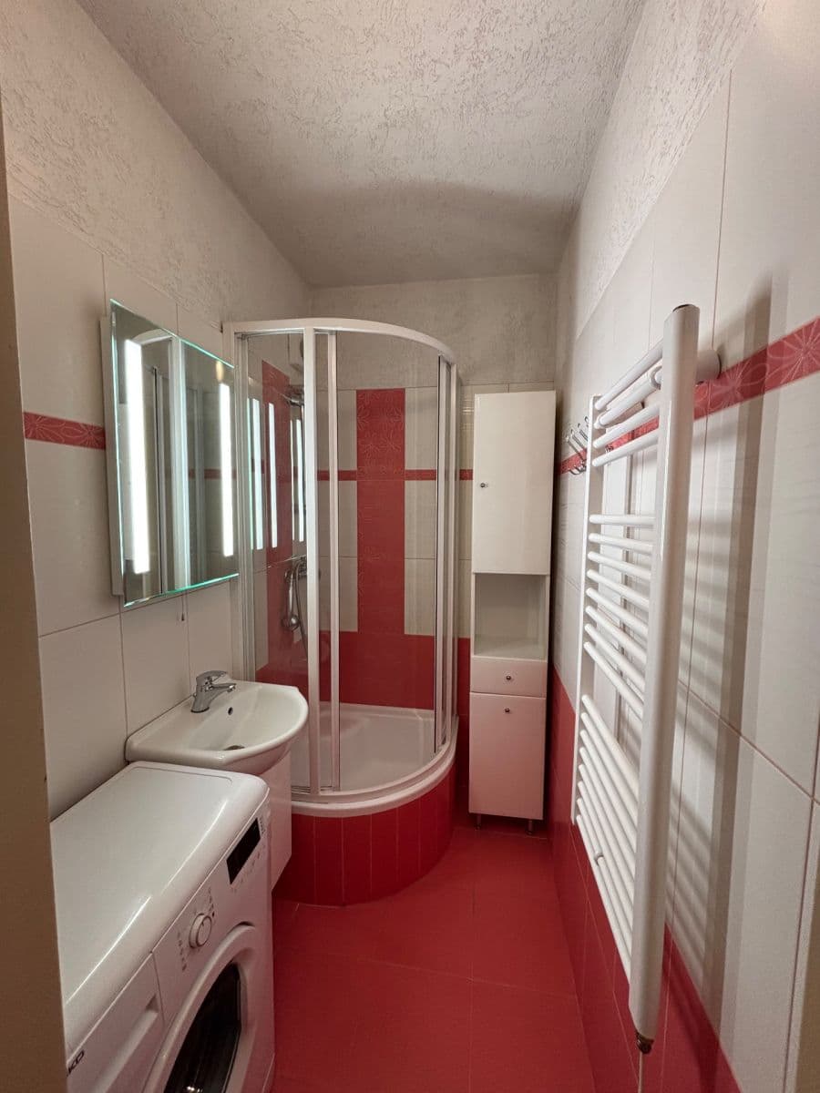 Prenájom bytu 2-izbový 45 m², Pšenčíkova, Praha, Praha Prenájom bytu 2-izbový 45 m², Pšenčíkova, Praha, Praha