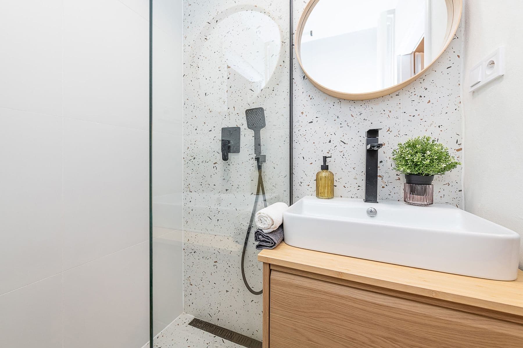 Predaj bytu 3-izbový 57 m², Hostýnská, Praha, Praha Predaj bytu 3-izbový 57 m², Hostýnská, Praha, Praha