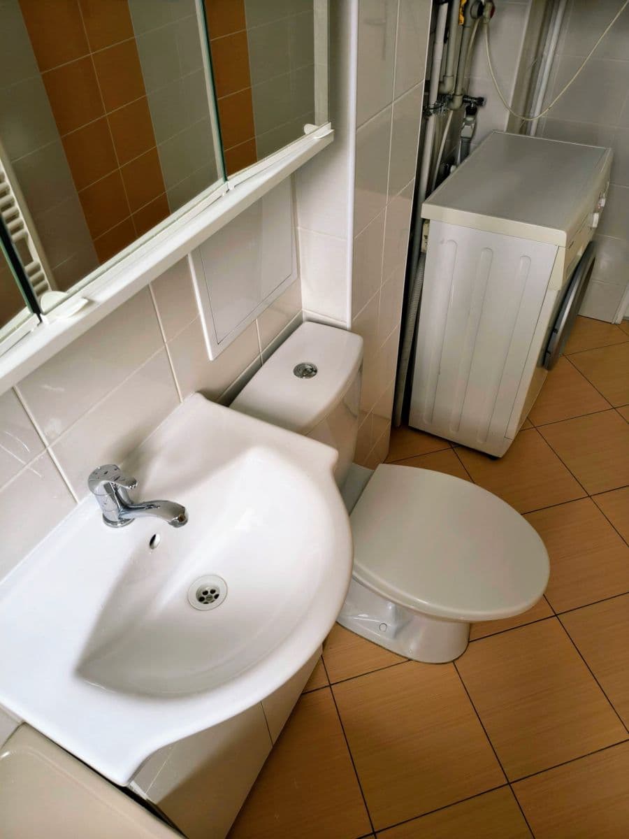 Prenájom bytu 1-izbový 38 m², Čechova, Benešov, Středočeský kraj Prenájom bytu 1-izbový 38 m², Čechova, Benešov, Středočeský kraj