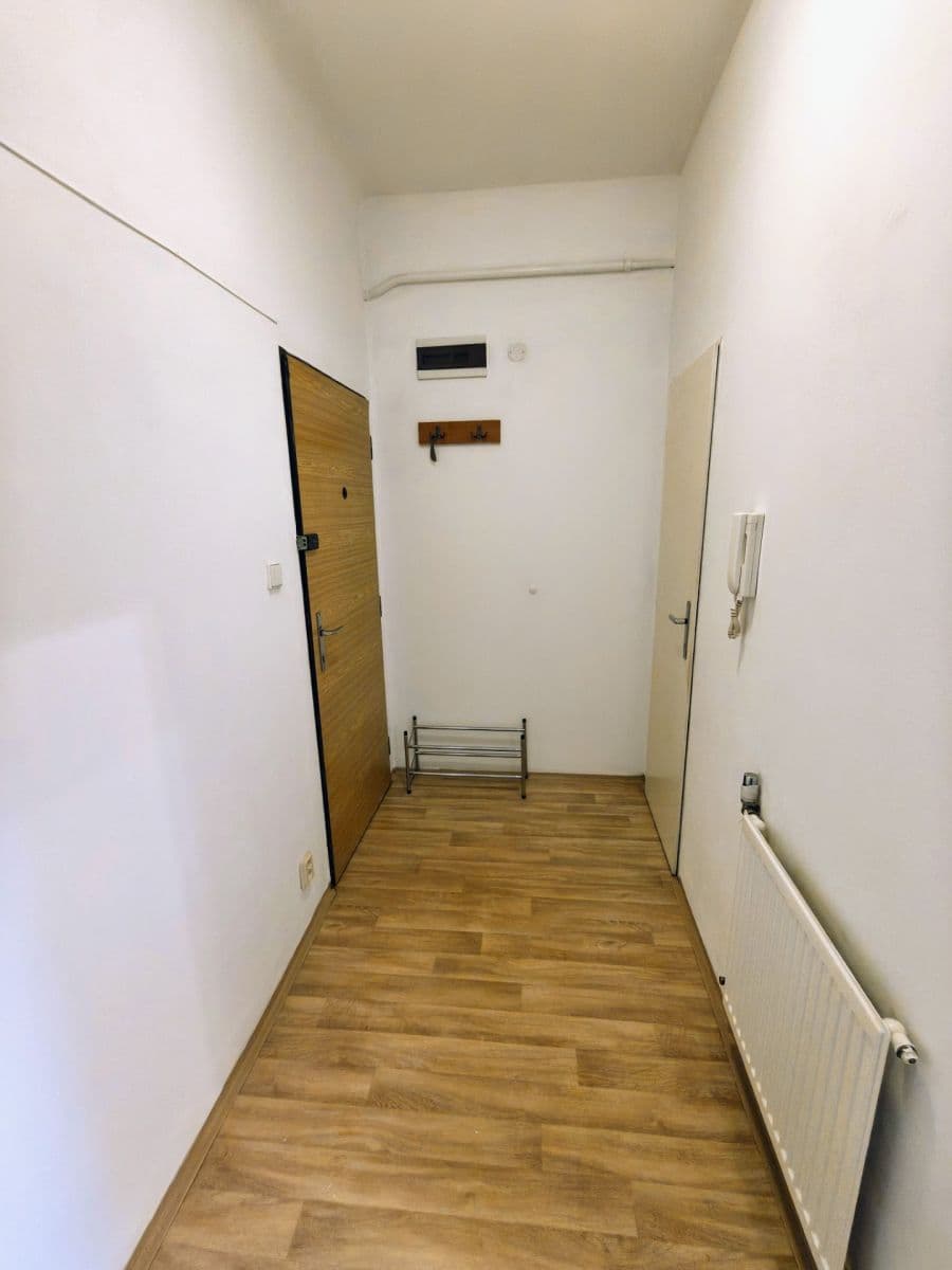 Prenájom bytu 1-izbový 38 m², Čechova, Benešov, Středočeský kraj Prenájom bytu 1-izbový 38 m², Čechova, Benešov, Středočeský kraj