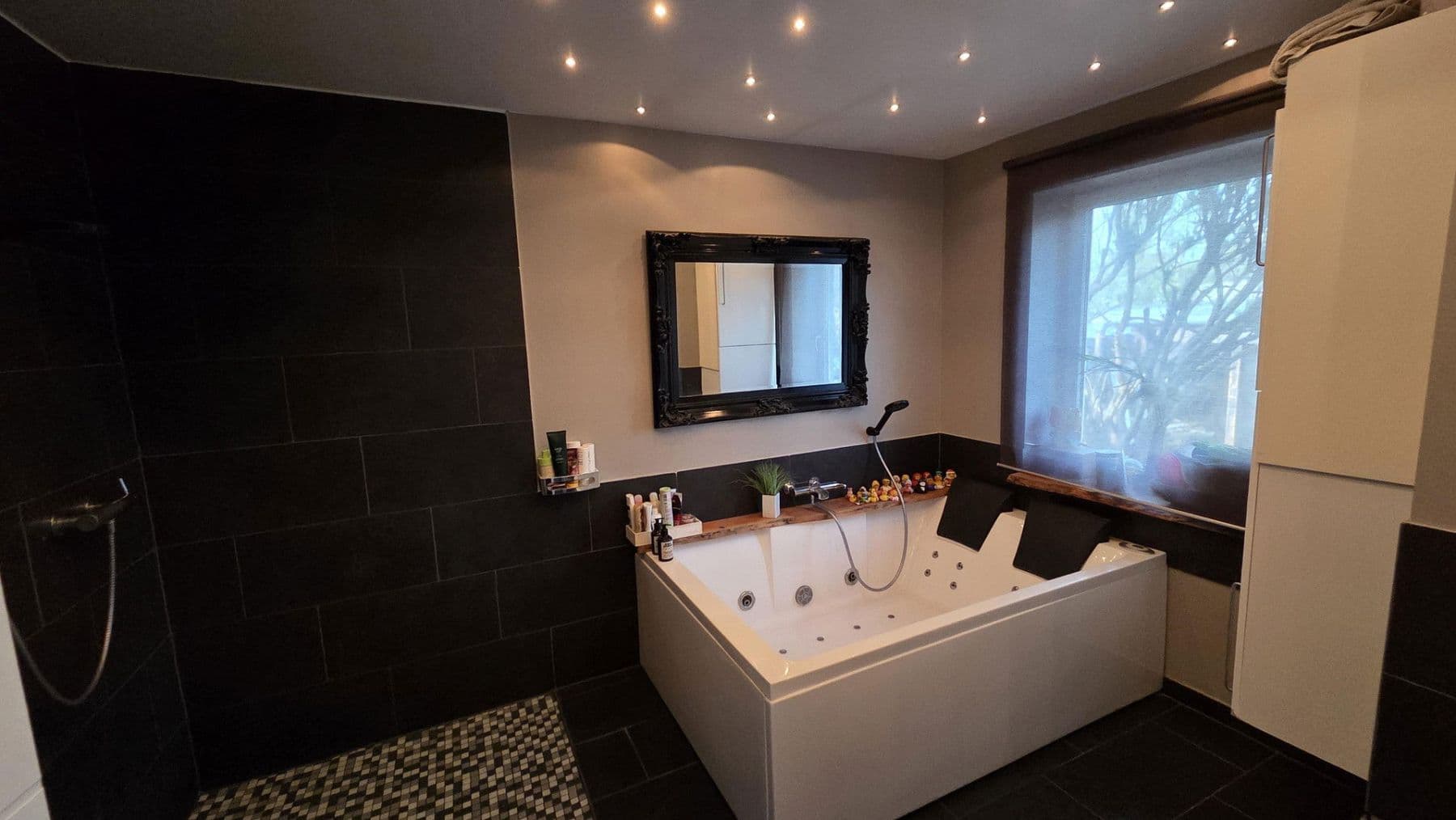 Predaj domu 167 m², pozemek 702 m², Wedemark, Dolné Sasko Predaj domu 167 m², pozemek 702 m², Wedemark, Dolné Sasko