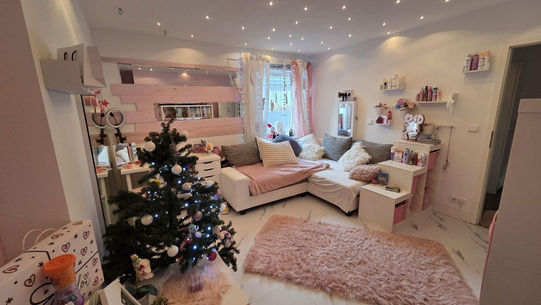 Predaj domu 167 m², pozemek 702 m², Wedemark, Dolné Sasko Predaj domu 167 m², pozemek 702 m², Wedemark, Dolné Sasko