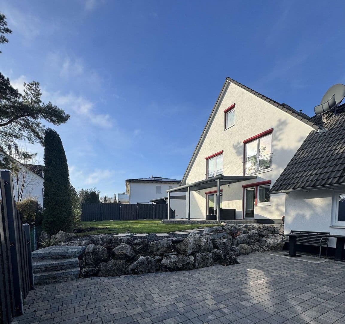 Predaj domu 275 m², pozemek 644 m², Dillingen an der Donau, Bavorsko Predaj domu 275 m², pozemek 644 m², Dillingen an der Donau, Bavorsko