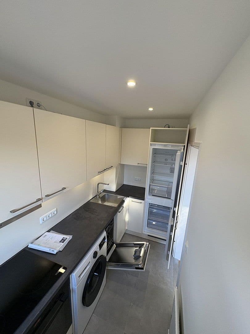 Prenájom bytu 2-izbový 48 m², München, Bavorsko Prenájom bytu 2-izbový 48 m², München, Bavorsko