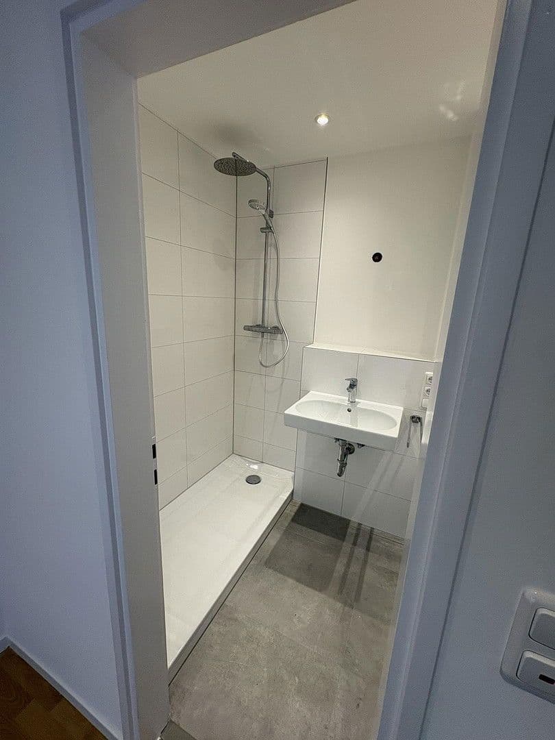 Prenájom bytu 2-izbový 48 m², München, Bavorsko Prenájom bytu 2-izbový 48 m², München, Bavorsko