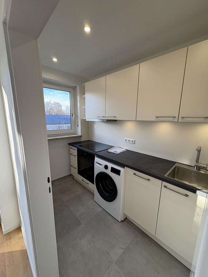 Prenájom bytu 2-izbový 48 m², München, Bavorsko Prenájom bytu 2-izbový 48 m², München, Bavorsko