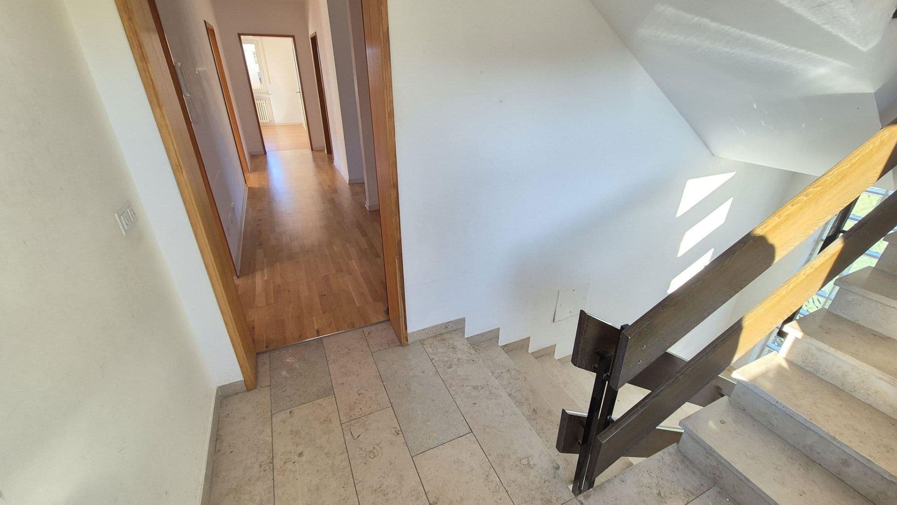 Predaj domu 328 m², pozemek 673 m², Bad Kissingen, Bavorsko Predaj domu 328 m², pozemek 673 m², Bad Kissingen, Bavorsko