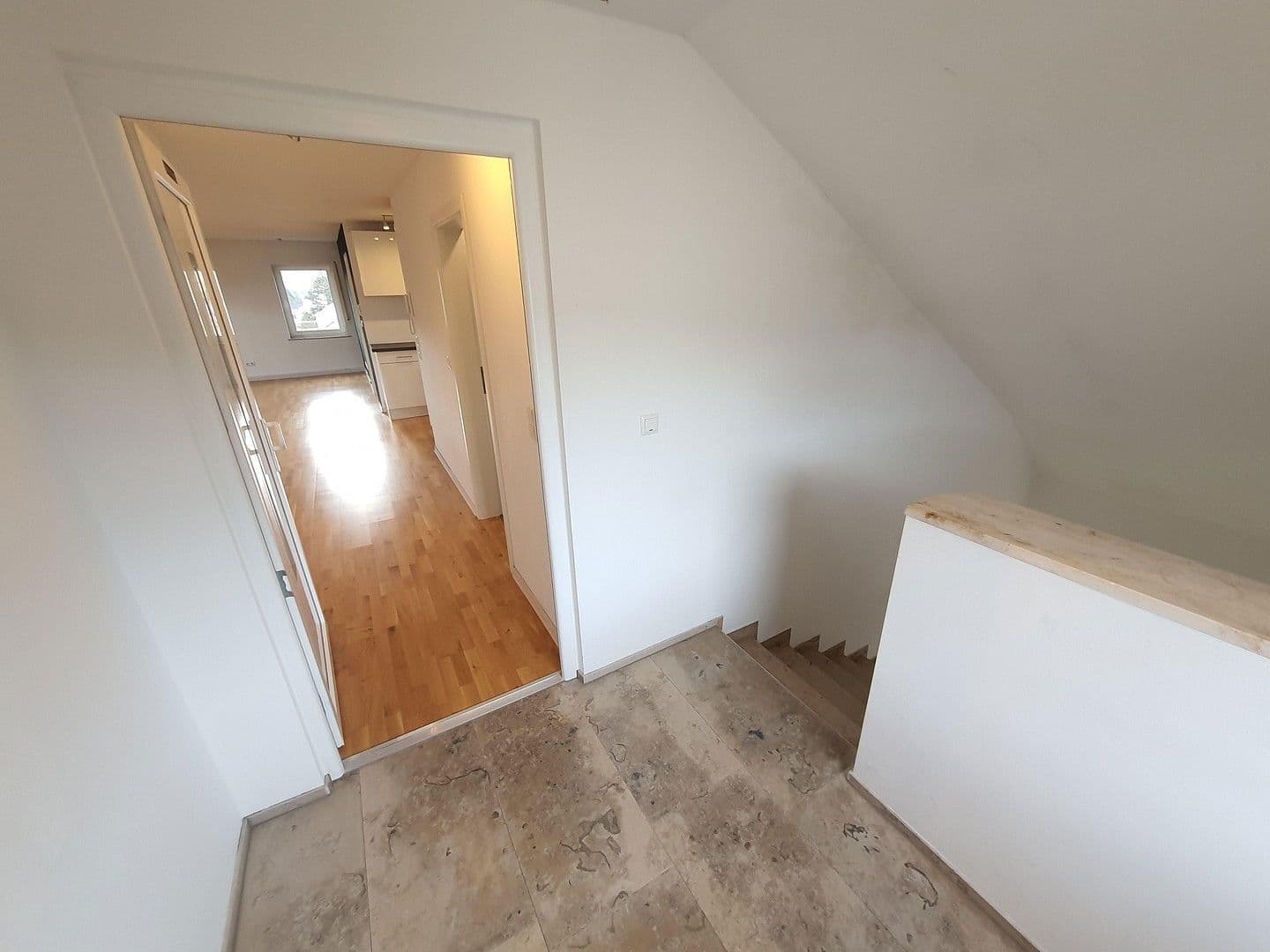 Predaj domu 328 m², pozemek 673 m², Bad Kissingen, Bavorsko Predaj domu 328 m², pozemek 673 m², Bad Kissingen, Bavorsko