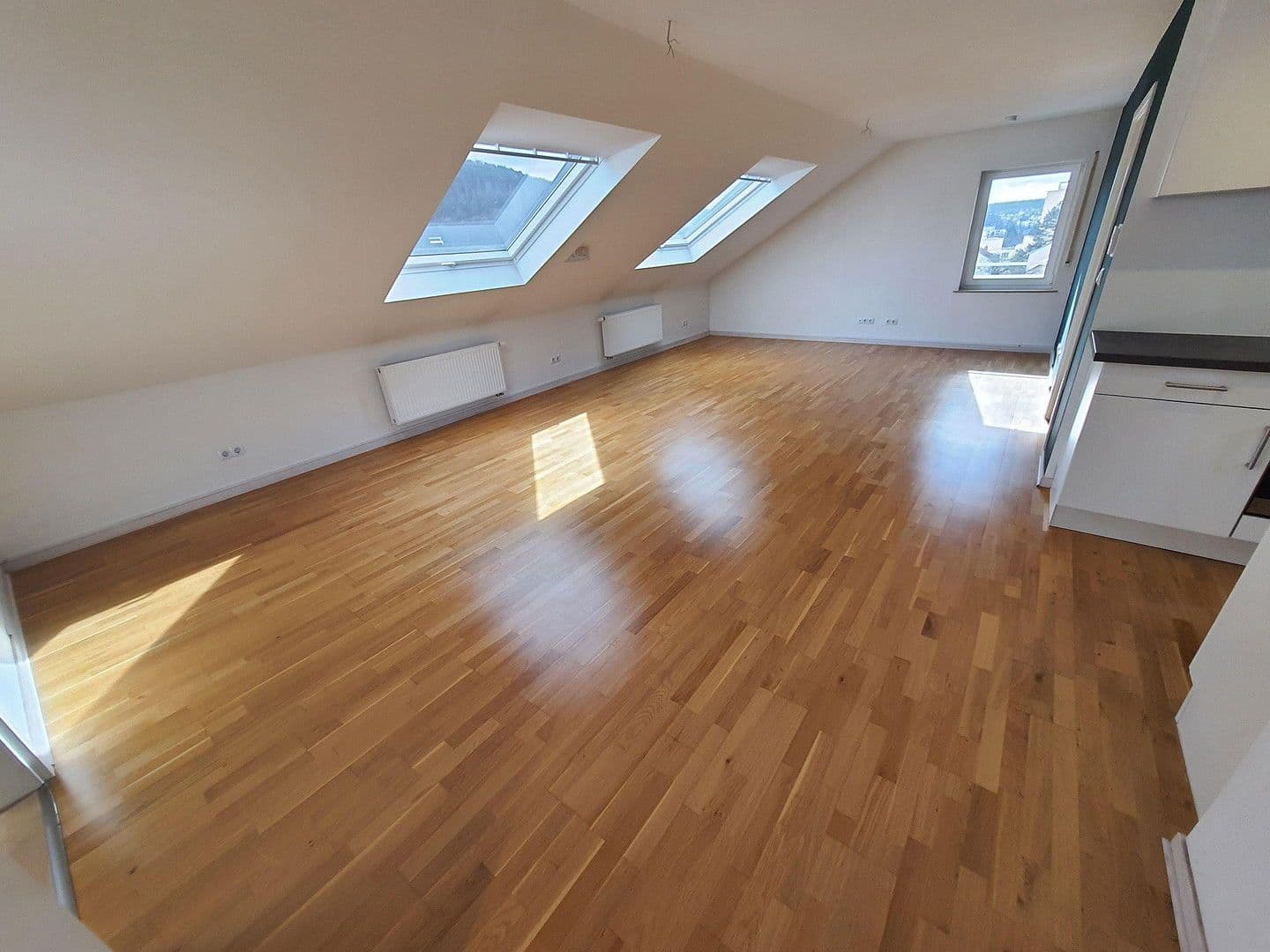 Predaj domu 328 m², pozemek 673 m², Bad Kissingen, Bavorsko Predaj domu 328 m², pozemek 673 m², Bad Kissingen, Bavorsko