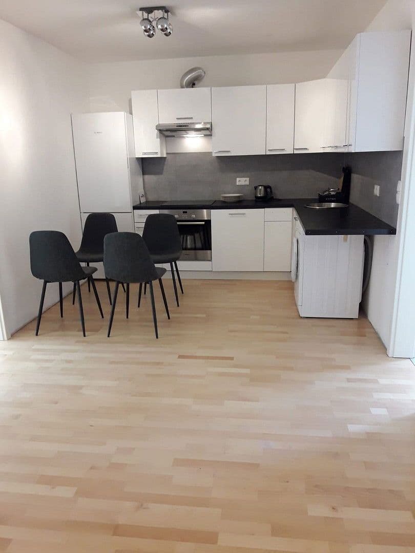 Prenájom bytu 1-izbový 13 m², Lerchenauer Str. 4, München, Bavorsko Prenájom bytu 1-izbový 13 m², Lerchenauer Str. 4, München, Bavorsko