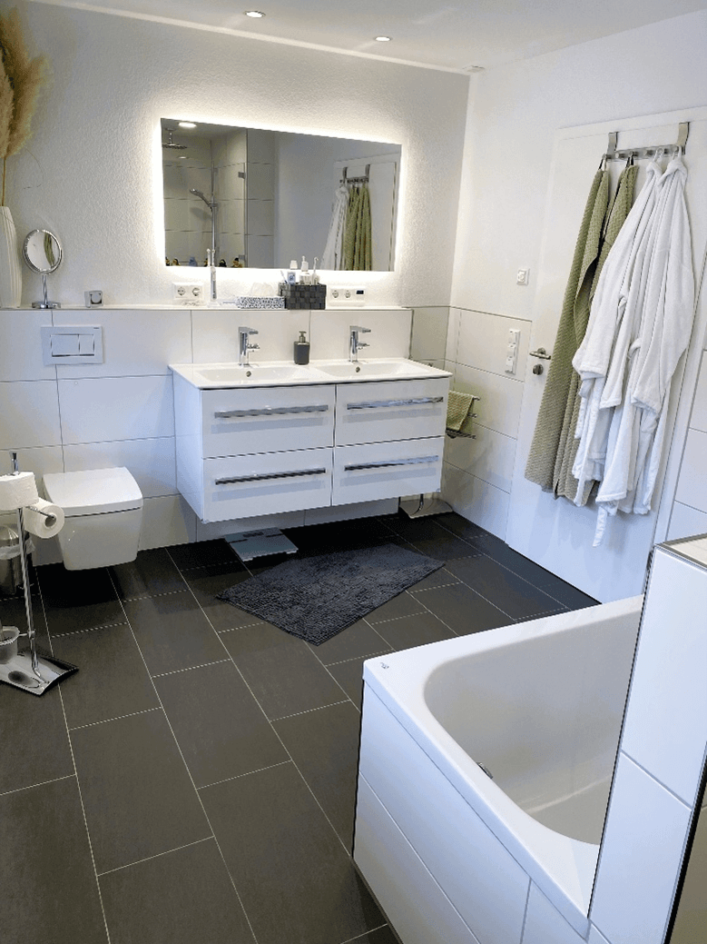 Predaj bytu 4-izbový 118 m², Eningen unter Achalm, Bádensko-Wurttembersko Predaj bytu 4-izbový 118 m², Eningen unter Achalm, Bádensko-Wurttembersko