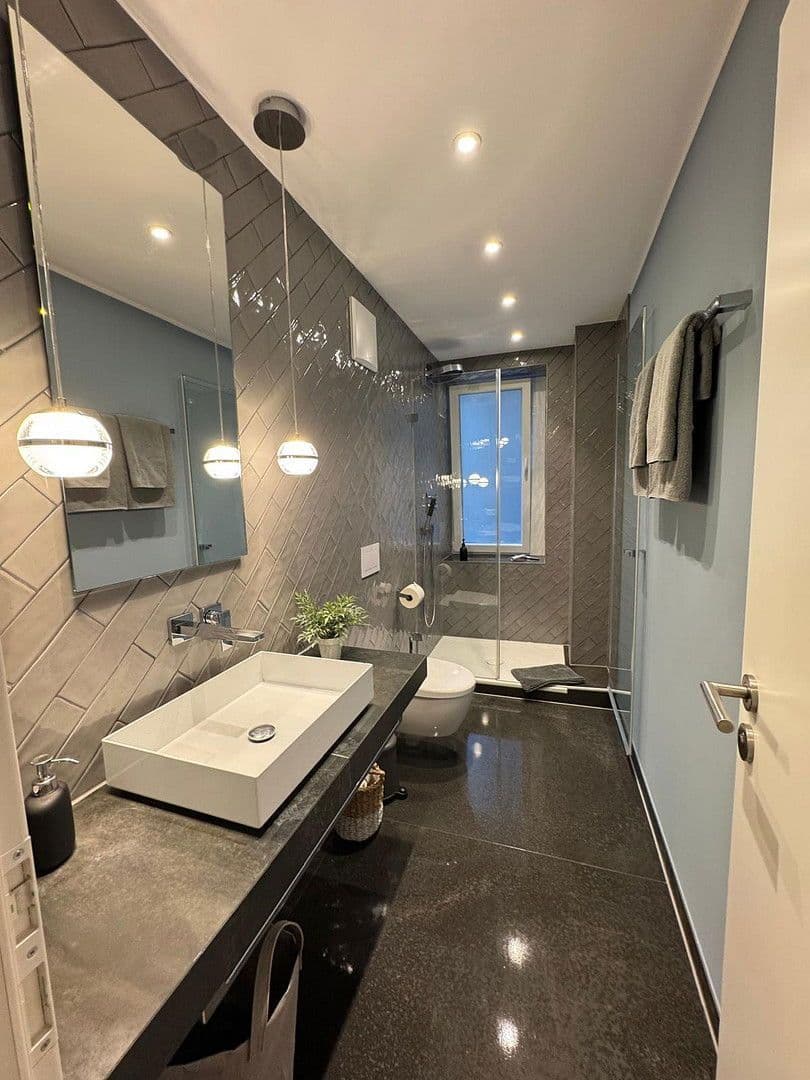 Prenájom bytu 1-izbový 36 m², Oberbilker Allee 39, Düsseldorf, Severné Porýnie - Westfálsko Prenájom bytu 1-izbový 36 m², Oberbilker Allee 39, Düsseldorf, Severné Porýnie - Westfálsko